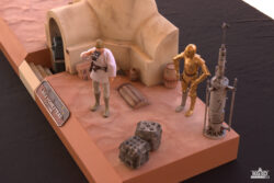 Top 3/4 shot of Luke and C-3PO on the completed Lars Homestead diorama 